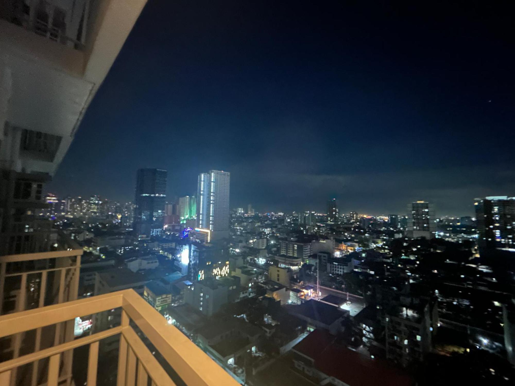 2Br Coast Residences Manila Exterior photo