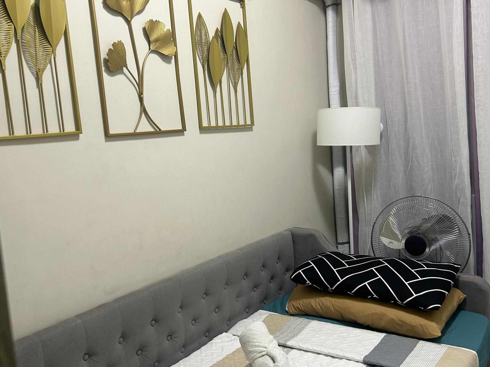 2Br Coast Residences Manila Exterior photo