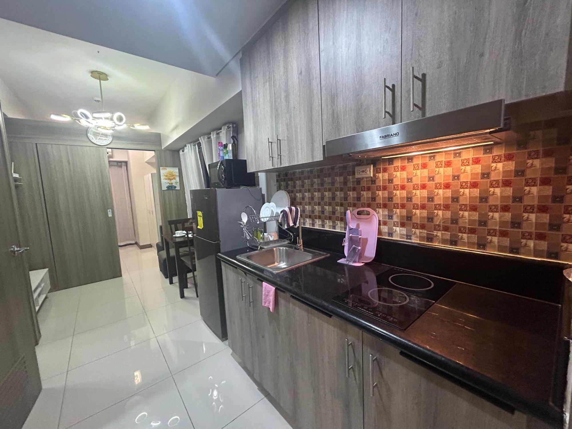 2Br Coast Residences Manila Exterior photo