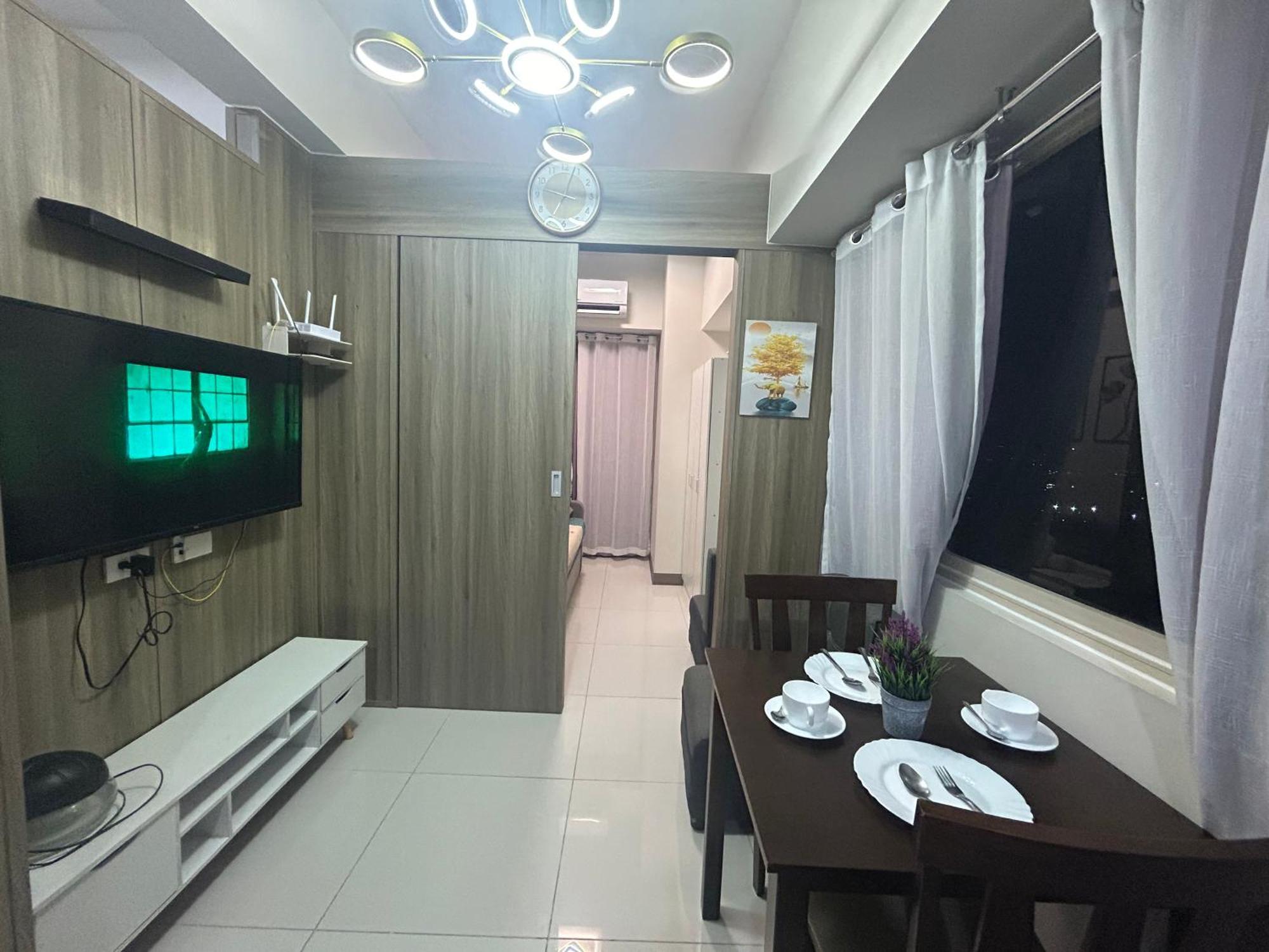 2Br Coast Residences Manila Exterior photo