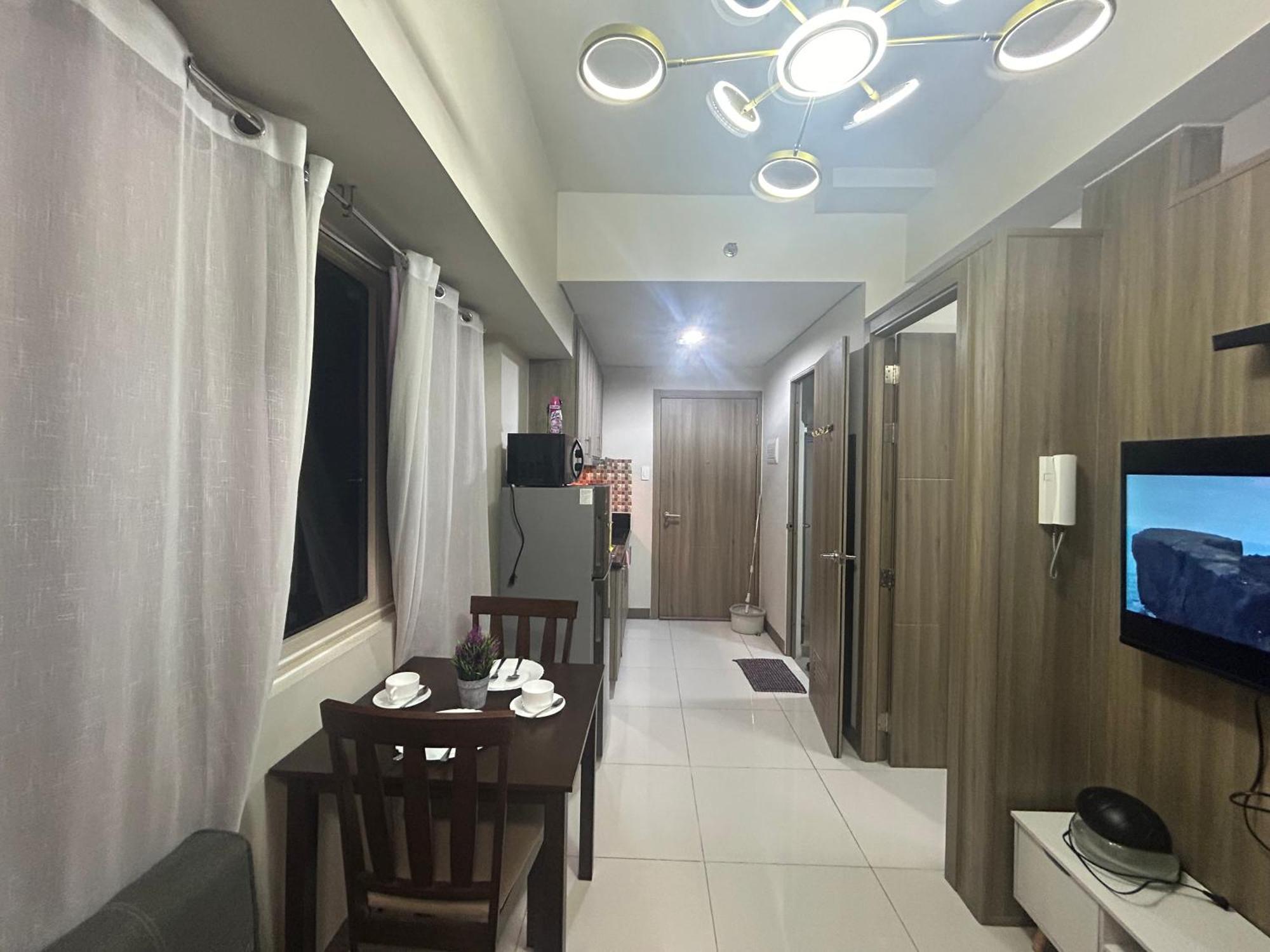 2Br Coast Residences Manila Exterior photo